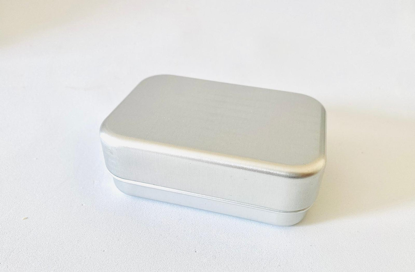 Jabonera de aluminio con tapa · Rectangular