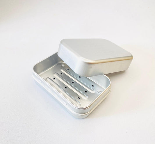 Jabonera de aluminio con tapa · Rectangular